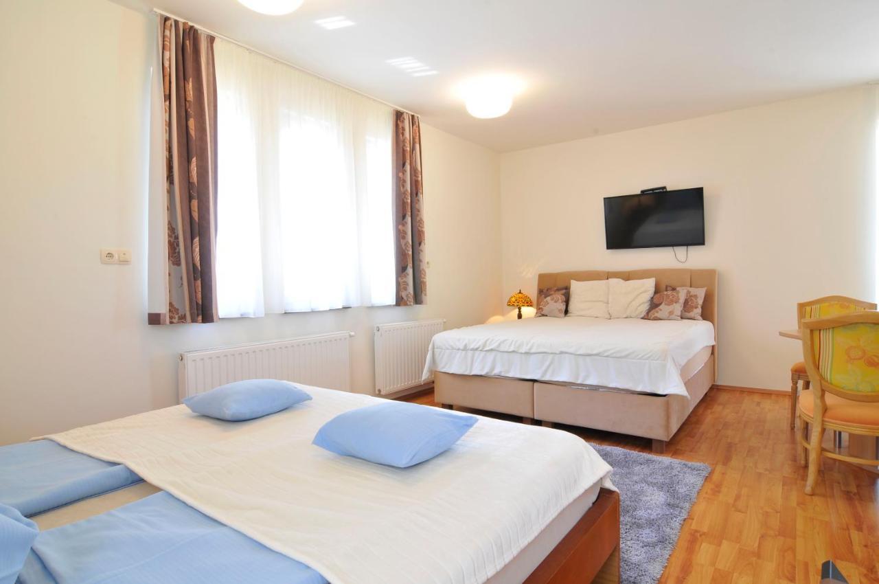 Farkas Apartman Siófok Buitenkant foto